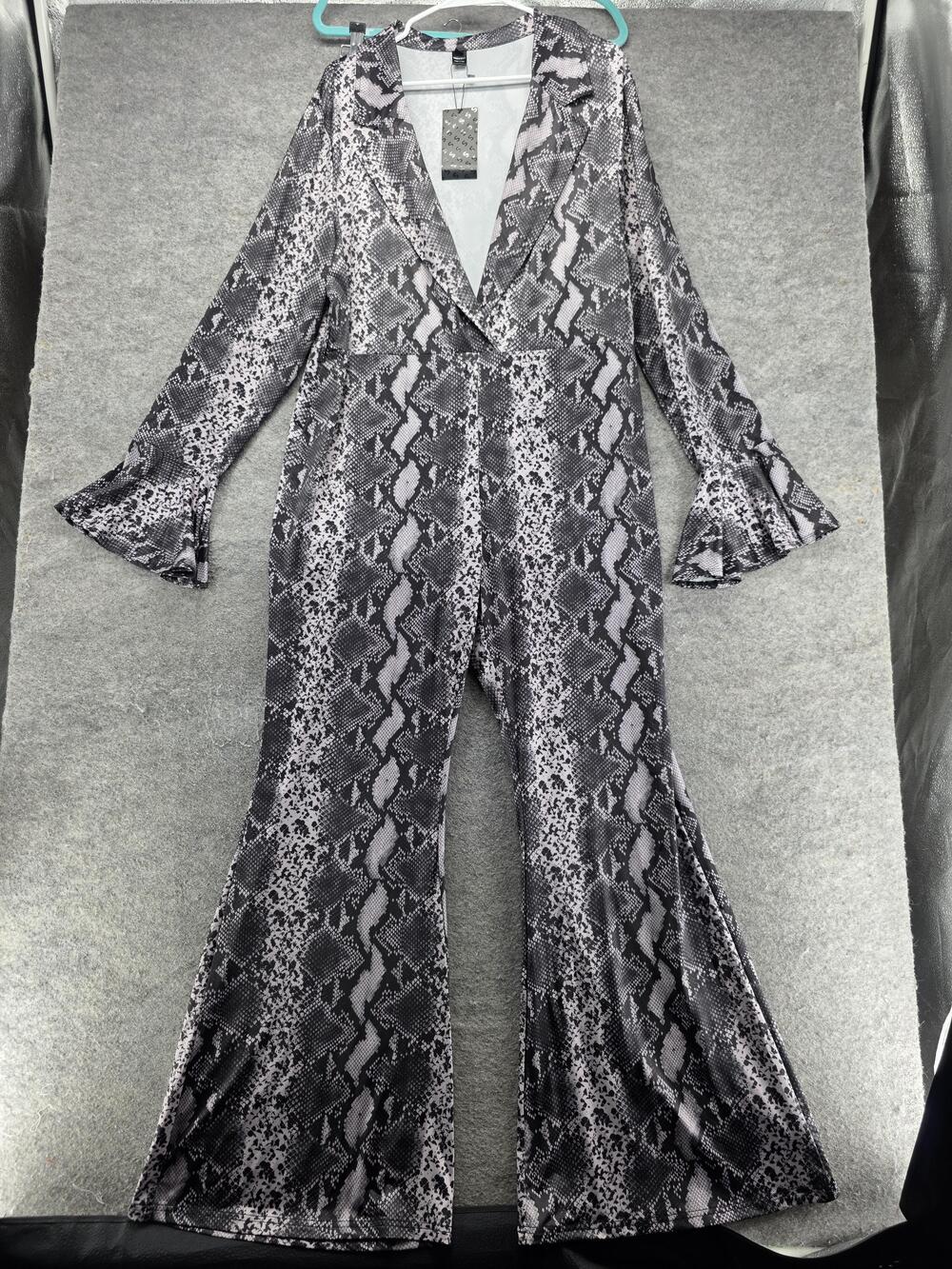 SHEIN Jumpsuit Womens 4XL Gray One-Piece V-Neck Snake Animal Print Ruffle